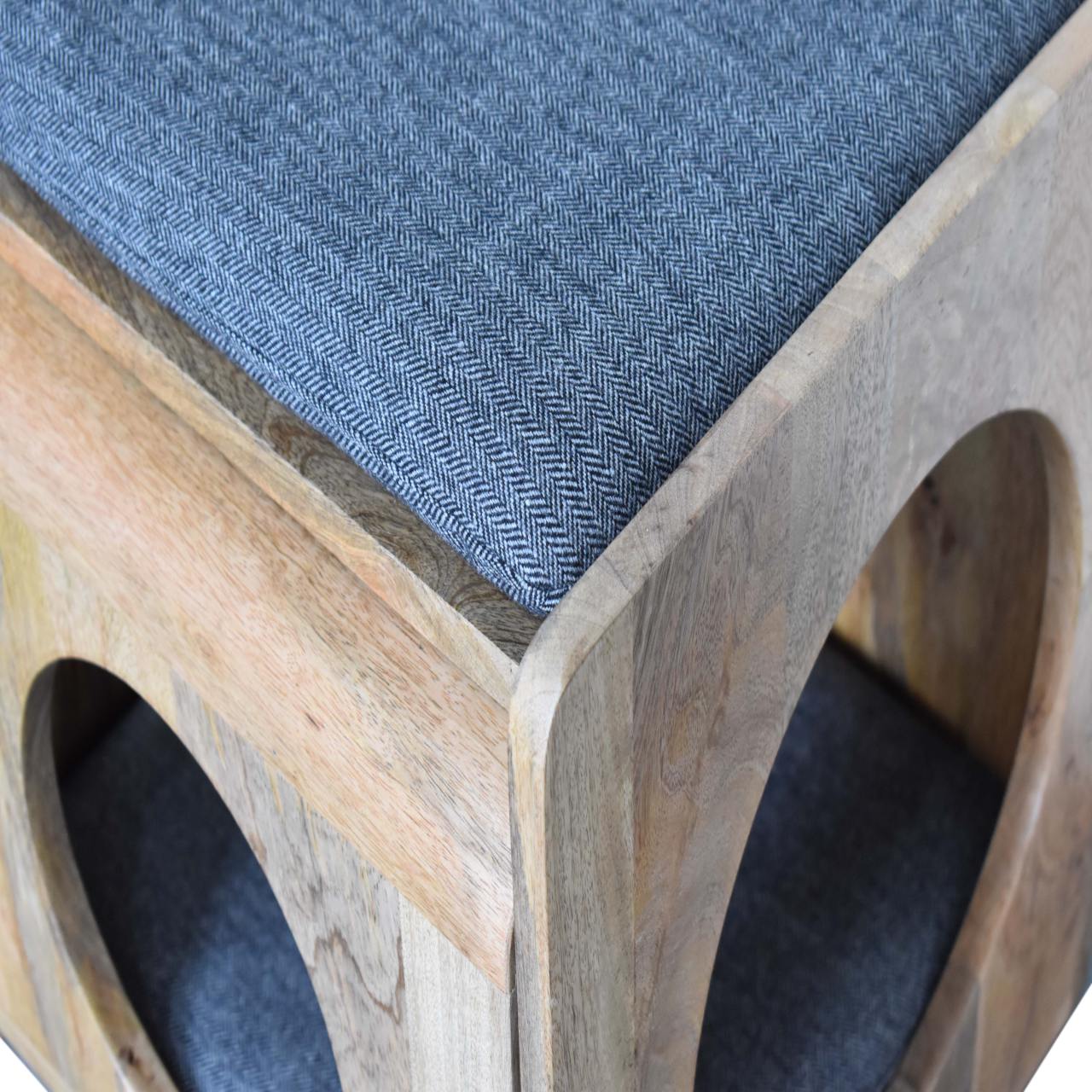 Lit Rond pour Animaux avec Découpes Design et Coussin – Confort Moderne et Stylé