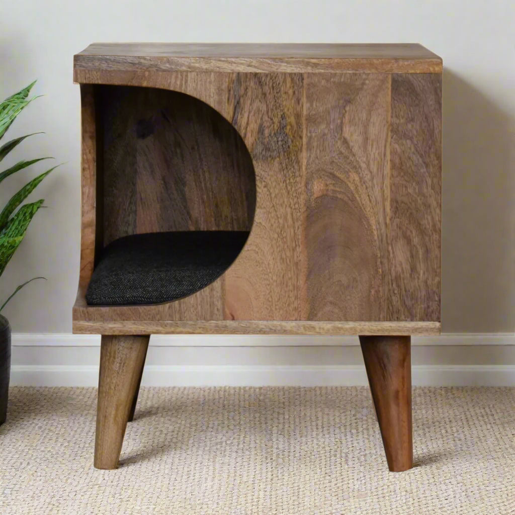 Lit pour Animaux Style Nordique à Découpes Design – Confort et Élégance